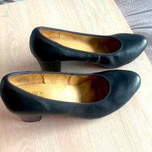 Naturalizer Black Heels